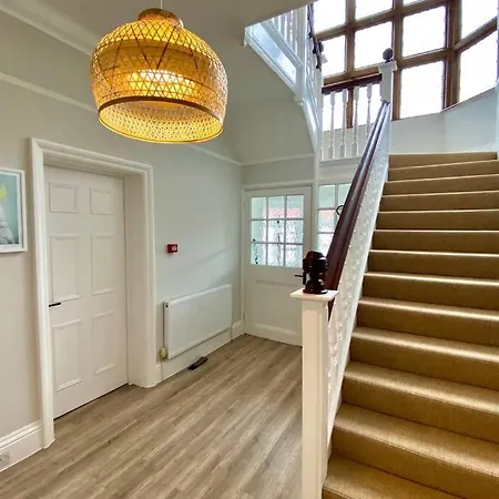 Cleveland House - Perfect For Beaches And Town.-2